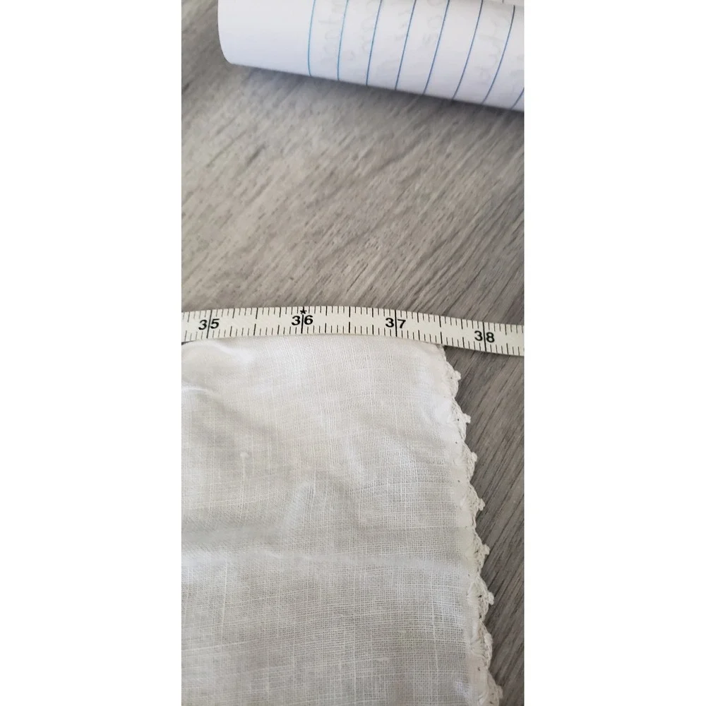 Vintage Hand Embroidered Floral Linen Tablecloth White Scalloped Lace Edge 34x37